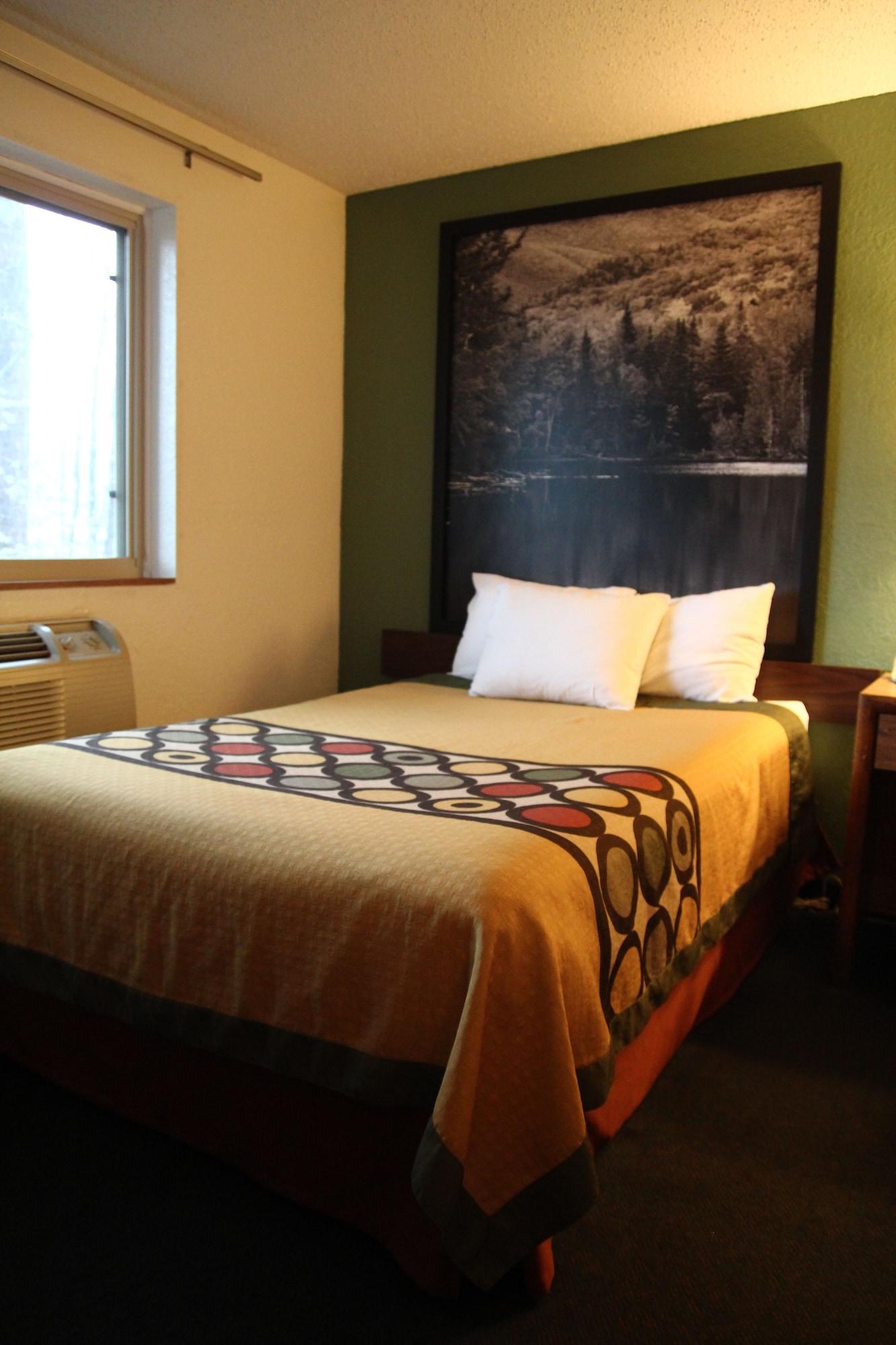 Super 8 By Wyndham Queensbury Glens Falls Eksteriør billede