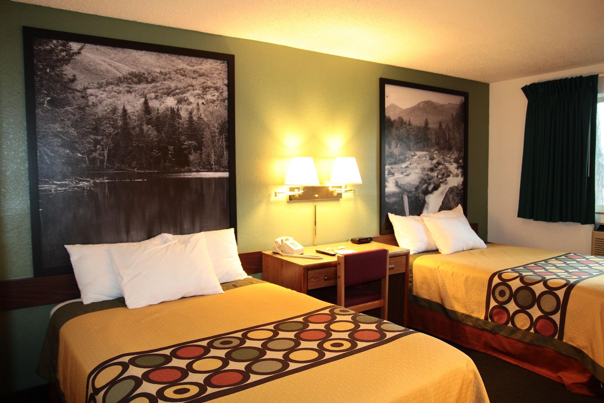 Super 8 By Wyndham Queensbury Glens Falls Eksteriør billede