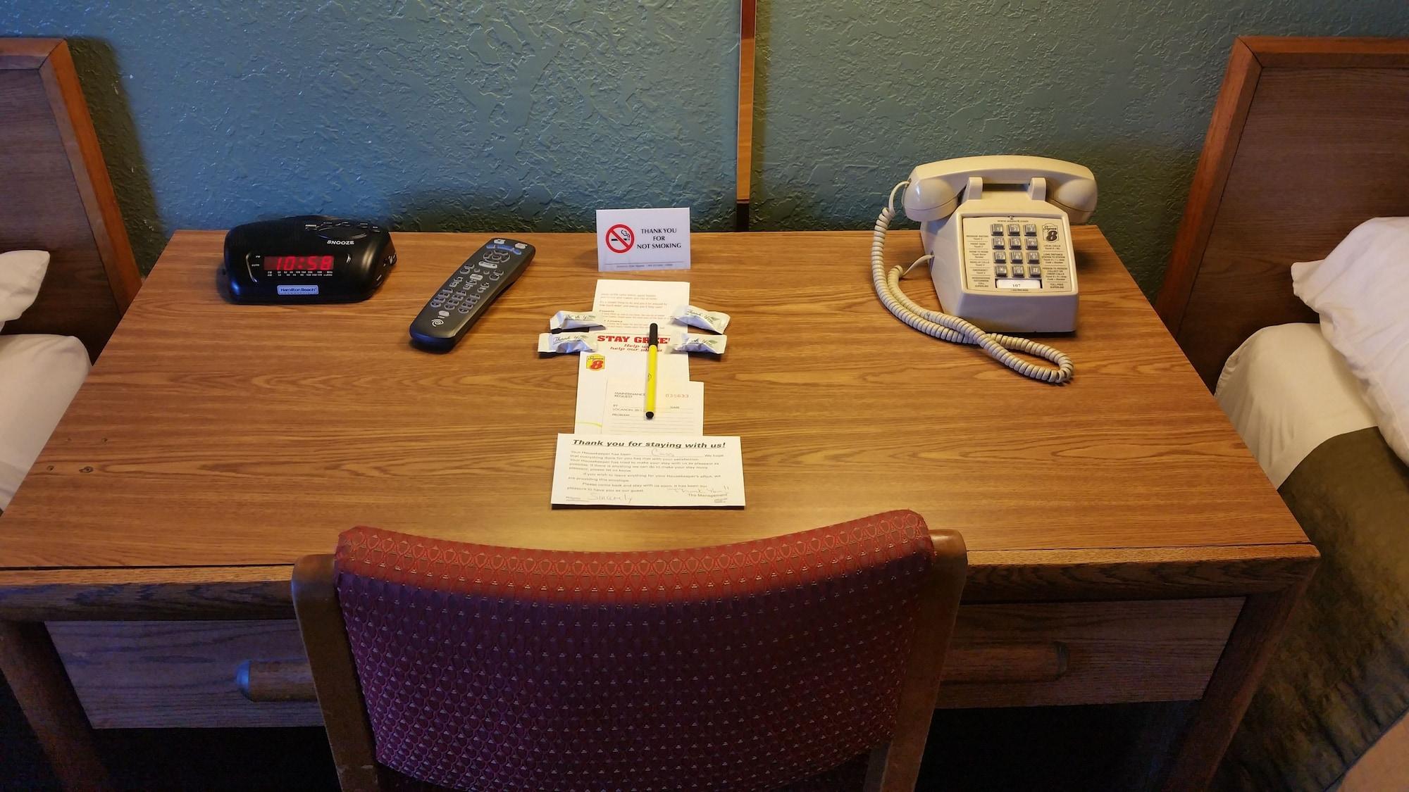 Super 8 By Wyndham Queensbury Glens Falls Eksteriør billede